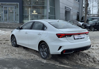 Новый Kia K3 Sedan 2025 (4 фото)
