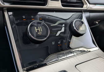 Подержанный автомобиль Exeed TXL 2022 года (30 фото)