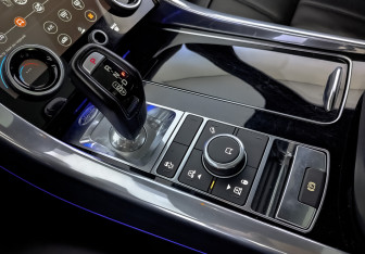Подержанный автомобиль Land Rover Range Rover Sport 2021 года (27 фото)
