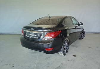 Подержанный автомобиль Hyundai Solaris Sedan 2014 года (6 фото)
