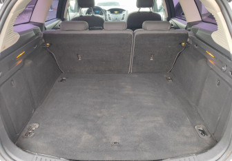 Подержанный автомобиль Ford Focus Wagon 2012 года (13 фото)