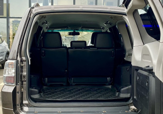 Подержанный автомобиль Mitsubishi Pajero 2011 года (10 фото)