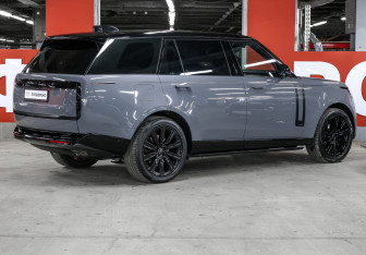 Подержанный автомобиль Land Rover Range Rover 2022 года (5 фото)