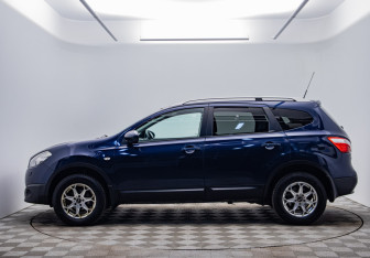 Подержанный автомобиль Nissan Qashqai+2 2012 года (2 фото)