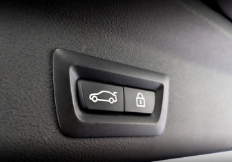 Подержанный автомобиль BMW X3 2019 года (27 фото)