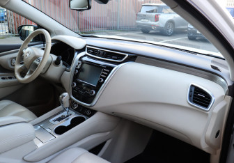 Подержанный автомобиль Nissan Murano Suv 2021 года (8 фото)