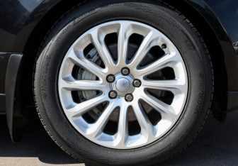 Подержанный автомобиль Land Rover Range Rover 2021 года (27 фото)