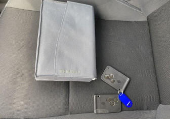 Подержанный автомобиль Renault Megane Sedan 2008 года (14 фото)