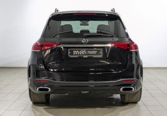 Подержанный автомобиль Mercedes-Benz GLE 2021 года (18 фото)