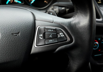 Подержанный автомобиль Ford Kuga 2018 года (26 фото)