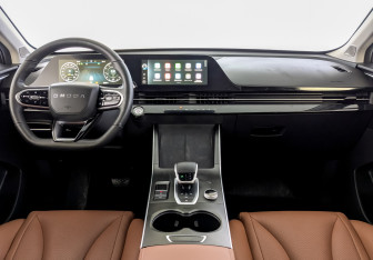 Подержанный автомобиль Omoda C5 2023 года (14 фото)