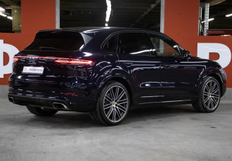 Подержанный автомобиль Porsche Cayenne 2019 года (5 фото)