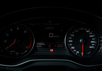 Подержанный автомобиль Audi Q5 2018 года (11 фото)