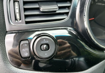 Подержанный автомобиль Kia Ceed Hatchback 2013 года (14 фото)