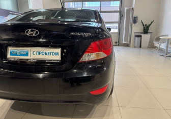 Подержанный автомобиль Hyundai Solaris Sedan 2013 года (7 фото)