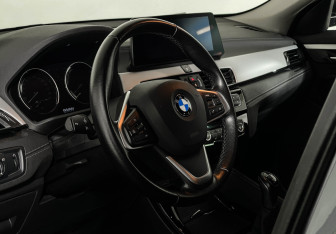 Подержанный автомобиль BMW X2 2020 года (10 фото)