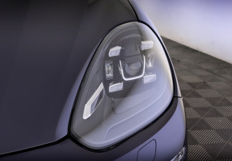 Подержанный автомобиль Porsche Cayenne 2017 года (17 фото)