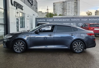 Подержанный автомобиль Kia Optima Sedan 2019 года (8 фото)
