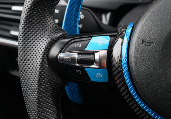 Подержанный автомобиль BMW X5 M 2015 года (30 фото)