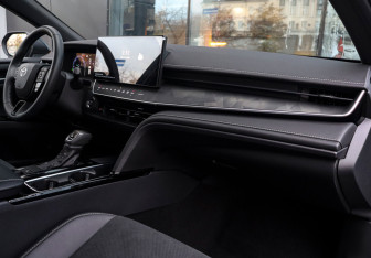 Новый Toyota Camry Sedan 2024 (8 фото)