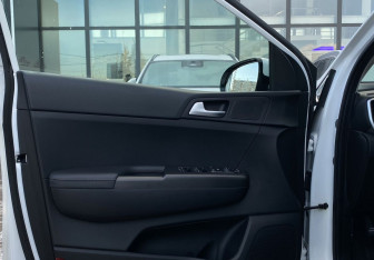 Подержанный автомобиль Kia Sportage 2020 года (21 фото)