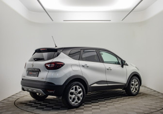 Подержанный автомобиль Renault Kaptur 2016 года (5 фото)