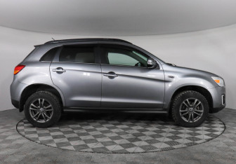 Подержанный автомобиль Mitsubishi ASX 2014 года (4 фото)