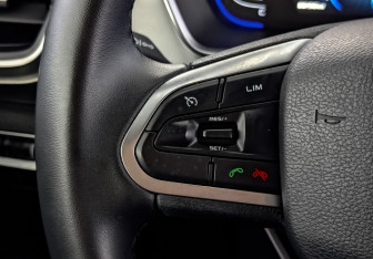 Подержанный автомобиль Geely Coolray 2023 года (28 фото)