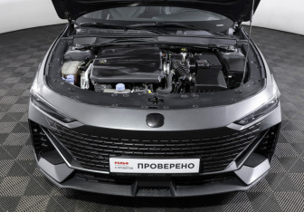 Подержанный автомобиль Changan UNI-V 2024 года (9 фото)