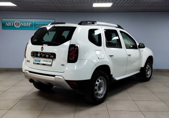 Подержанный автомобиль Renault Duster 2018 года (5 фото)