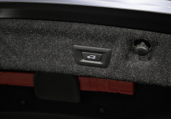 Подержанный автомобиль BMW M4 Coupe 2021 года (28 фото)