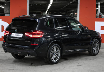 Подержанный автомобиль BMW X3 2019 года (4 фото)