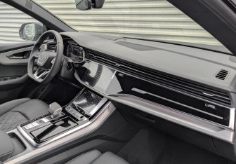 Новый Audi Q8 2025 (9 фото)