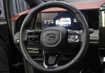 Подержанный автомобиль GAC M8 2024 года (19 фото)