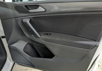 Подержанный автомобиль Volkswagen Tiguan 2020 года (24 фото)
