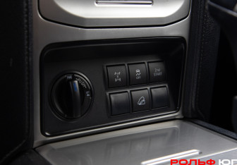 Подержанный автомобиль Toyota Land Cruiser Prado 2018 года (16 фото)