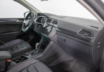 Подержанный автомобиль Volkswagen Tiguan 2021 года (9 фото)