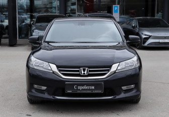 Подержанный автомобиль Honda Accord Sedan 2013 года (2 фото)