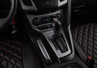 Подержанный автомобиль Ford Focus Hatchback 2012 года (14 фото)