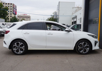 Подержанный автомобиль Kia Ceed Hatchback 2018 года (4 фото)