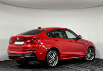 Подержанный автомобиль BMW X4 2018 года (2 фото)