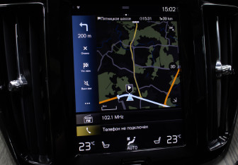 Подержанный автомобиль Volvo XC60 2019 года (16 фото)