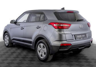 Подержанный автомобиль Hyundai Creta 2017 года (7 фото)