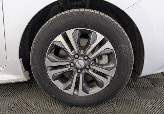 Подержанный автомобиль Kia Carnival 2019 года (12 фото)