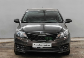 Подержанный автомобиль Kia Rio Sedan 2015 года (2 фото)