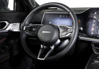 Подержанный автомобиль Haval F7 2024 года (15 фото)