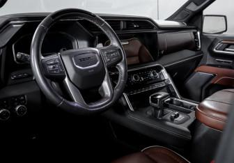 Подержанный автомобиль GMC Sierra 2024 года (14 фото)