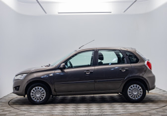 Подержанный автомобиль Datsun mi-DO 2015 года (8 фото)