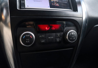 Подержанный автомобиль Suzuki SX4 Sedan 2010 года (17 фото)