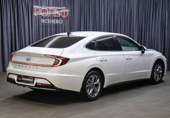Подержанный автомобиль Hyundai Sonata 2020 года (5 фото)